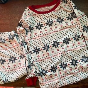 Burt’s Bee’s pajama set 5t